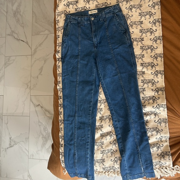 Madewell Vintage Straight Jean - Picture 3 of 7